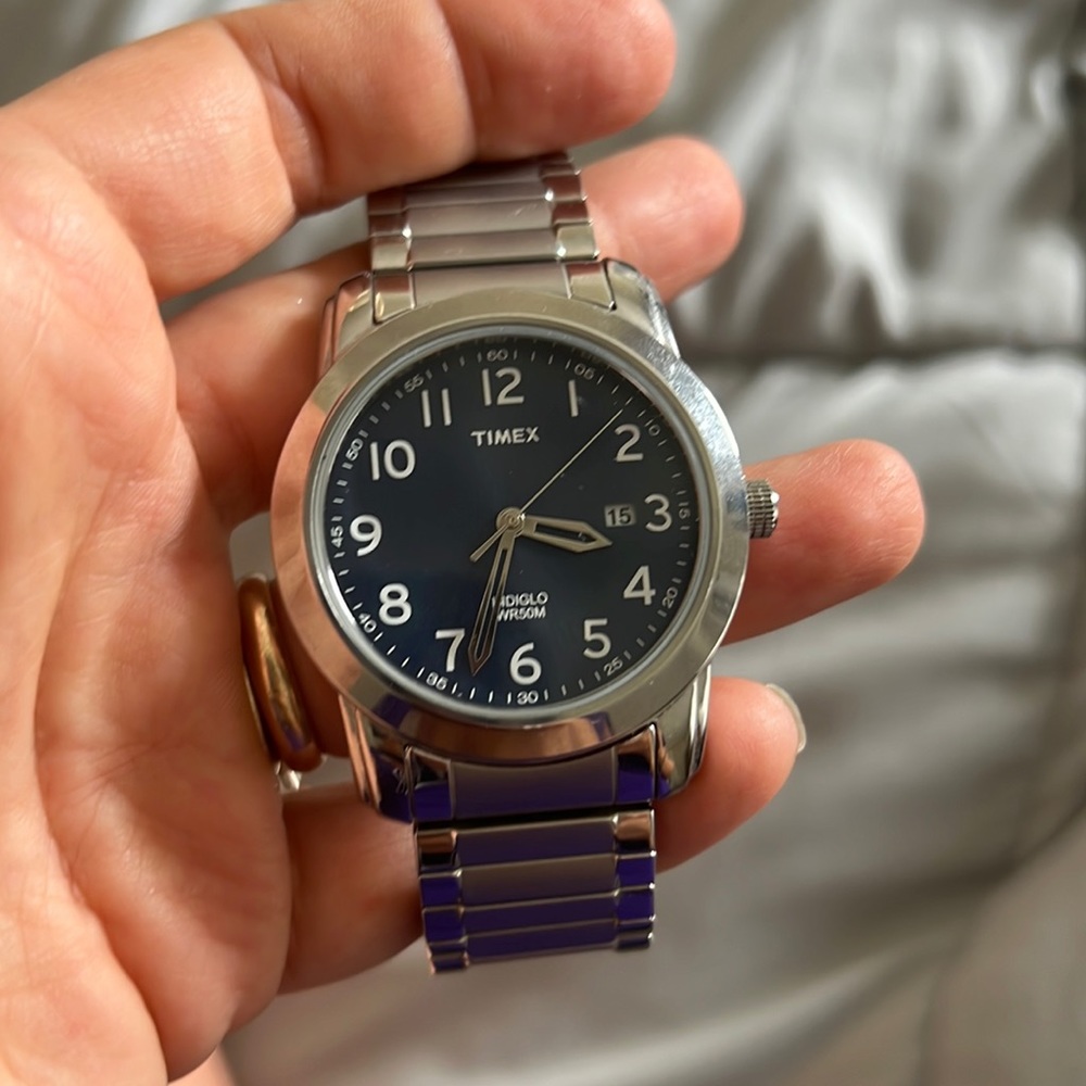 Silver Timex Indiglo 50m WR mens watch.
